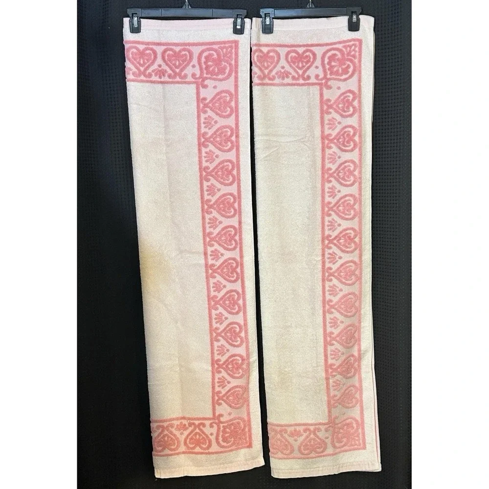 Vtg 70s Sears 2 Sculpted Pink Hearts Bath Towel 25x47